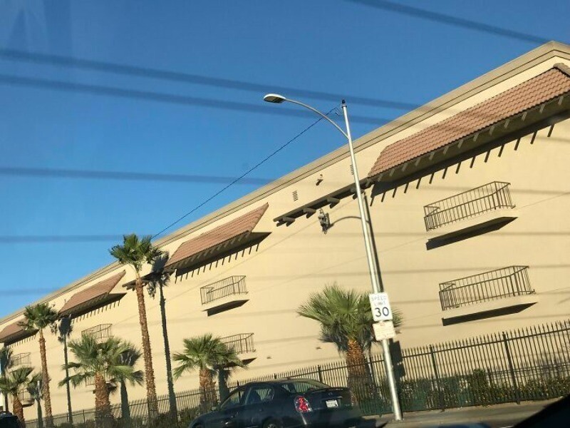 Блог - Шедевры самостроя: 16 уж очень странных балконов с изюминкой Шедевры самостроя: 16 уж очень странных балконов с изюминкой