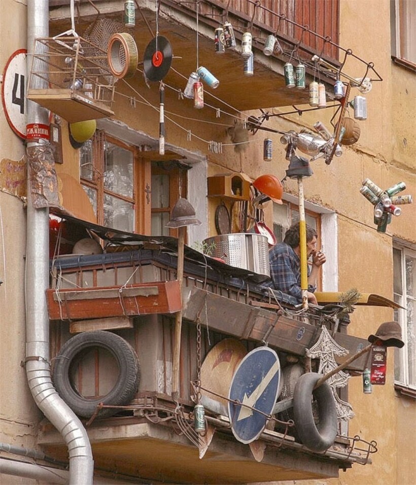 Блог - Шедевры самостроя: 16 уж очень странных балконов с изюминкой Шедевры самостроя: 16 уж очень странных балконов с изюминкой