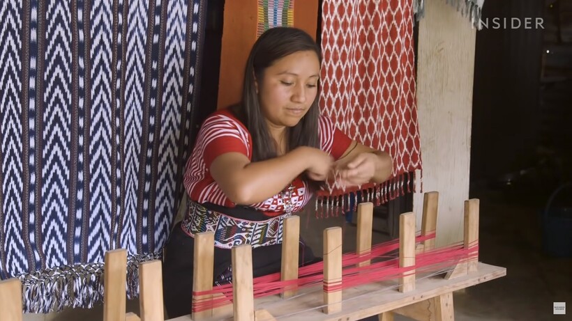 Блог - Видео: Как женщины майя в Гватемале отстаивают свои права при помощи ткачества Видео: Как женщины майя в Гватемале отстаивают свои права при помощи ткачества
