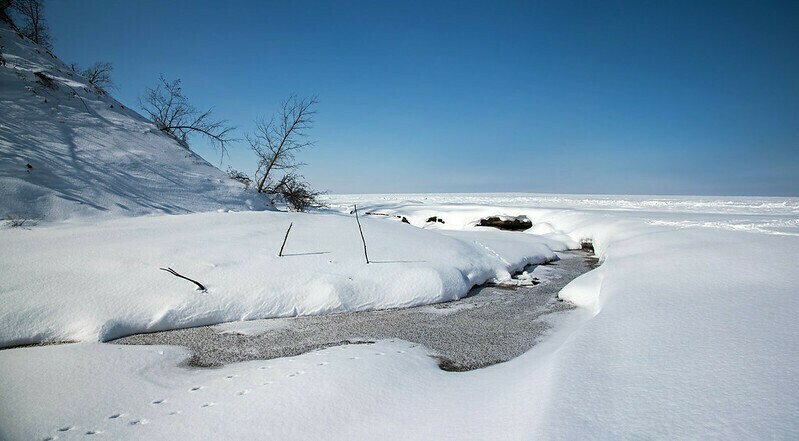 Теплый климат сегодня не помогает ледникам. Фото: Tom Gill/flickr.com Теплый климат сегодня не помогает ледникам. Фото: Tom Gill/flickr.com