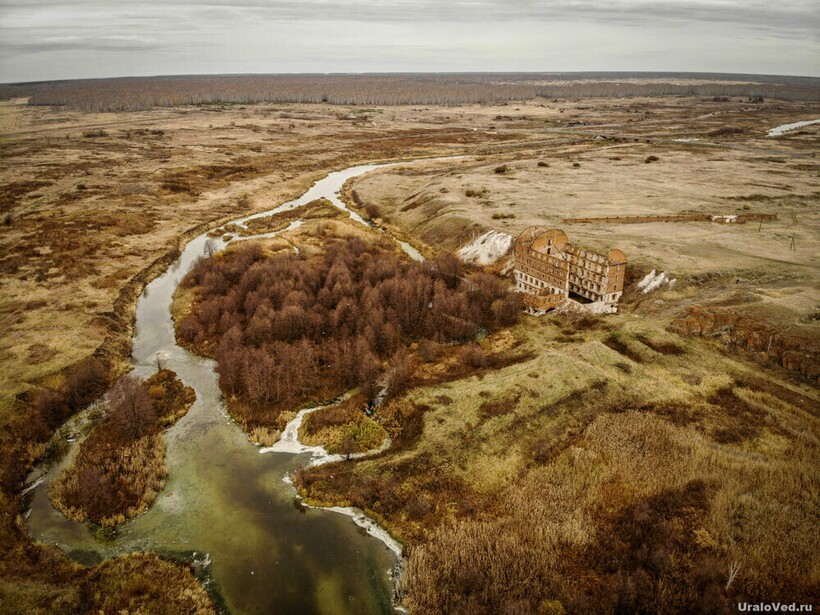 Вид на реку сверху. Фото: uraloved.ru Вид на реку сверху. Фото: uraloved.ru