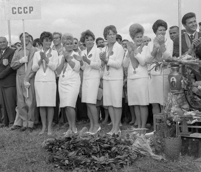 Блог - 25 архивных фотографий: как выглядели женские спортивные команды СССР 25 архивных фотографий: как выглядели женские спортивные команды СССР