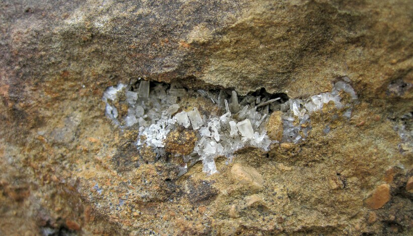 Горный хрусталь в природе. Фото: James St. John/ flickr.com