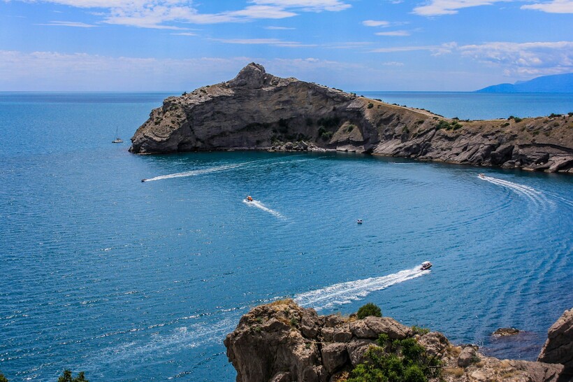 Вид на мыс Капчик и гору Караул-Оба