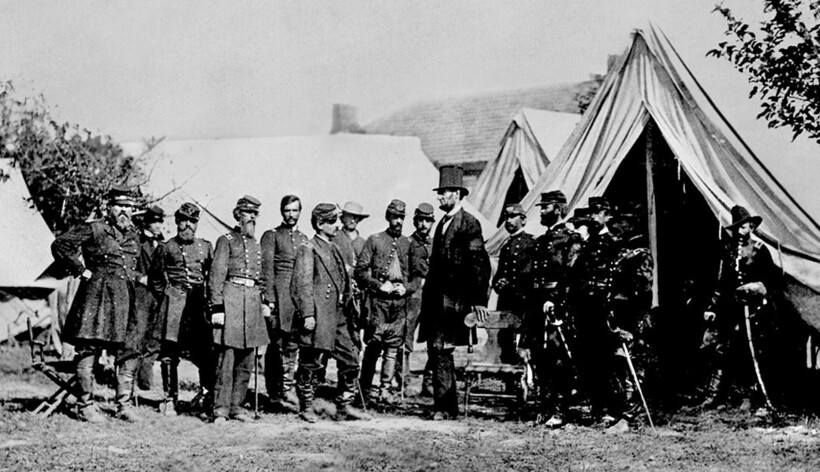 Президент лично посещал войска. Фото: bigenc.ru Президент лично посещал войска. Фото: bigenc.ru