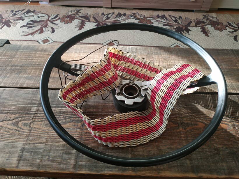 Блог - Изолента, розочки и ковры: 7 приемов тюнинга автомобиля в СССР Изолента, розочки и ковры: 7 приемов тюнинга автомобиля в СССР