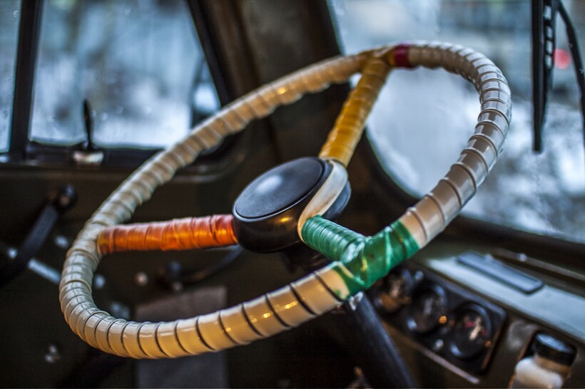 Блог - Изолента, розочки и ковры: 7 приемов тюнинга автомобиля в СССР Изолента, розочки и ковры: 7 приемов тюнинга автомобиля в СССР