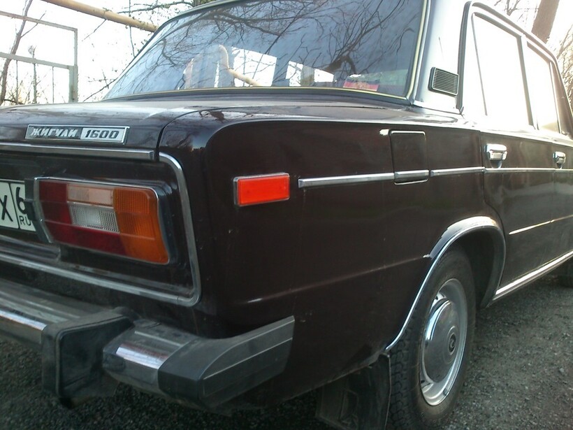 Блог - Изолента, розочки и ковры: 7 приемов тюнинга автомобиля в СССР Изолента, розочки и ковры: 7 приемов тюнинга автомобиля в СССР