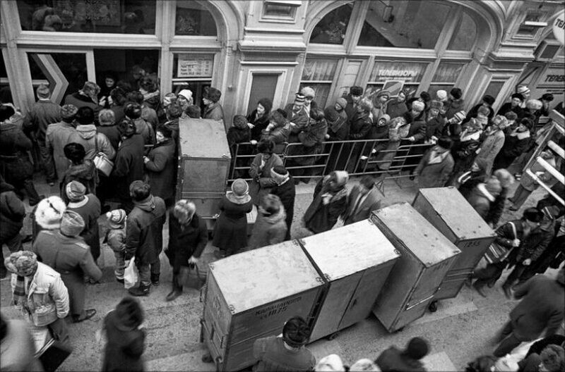 Блог - От сельпо до ГУМа: 17 фото о том, как выглядели магазины в СССР От сельпо до ГУМа: 17 фото о том, как выглядели магазины в СССР