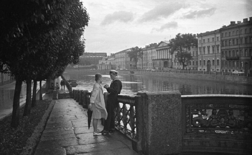 Блог - 15 фото о том, как выглядели влюбленные в советское время 15 фото о том, как выглядели влюбленные в советское время