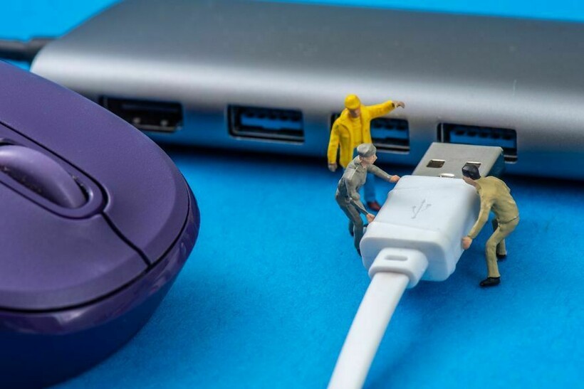 Блог - 30 миниатюрных сюжетов из мира Петера Чаквари, созданного при помощи обычных вещей 30 миниатюрных сюжетов из мира Петера Чаквари, созданного при помощи обычных вещей