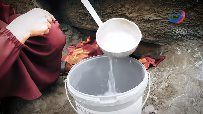 Блог - Видео: Как в Дагестане добывают соль из песка, не используя технику и почитая традиции Видео: Как в Дагестане добывают соль из песка, не используя технику и почитая традиции