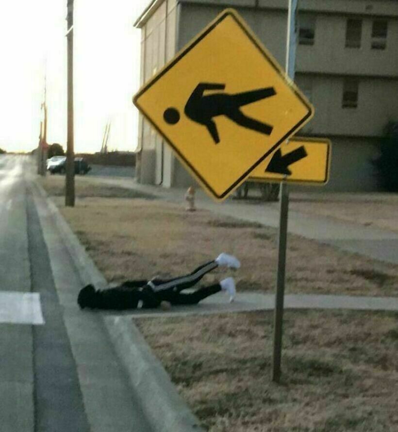 Блог - 16 комичных фото, на которых происходит что-то странное и вызывающее замешательство 16 комичных фото, на которых происходит что-то странное и вызывающее замешательство