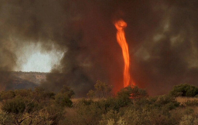 Блог - Мать-природа показывает кто тут босс: огненный торнадо и другие поразительные кадры Мать-природа показывает кто тут босс: огненный торнадо и другие поразительные кадры
