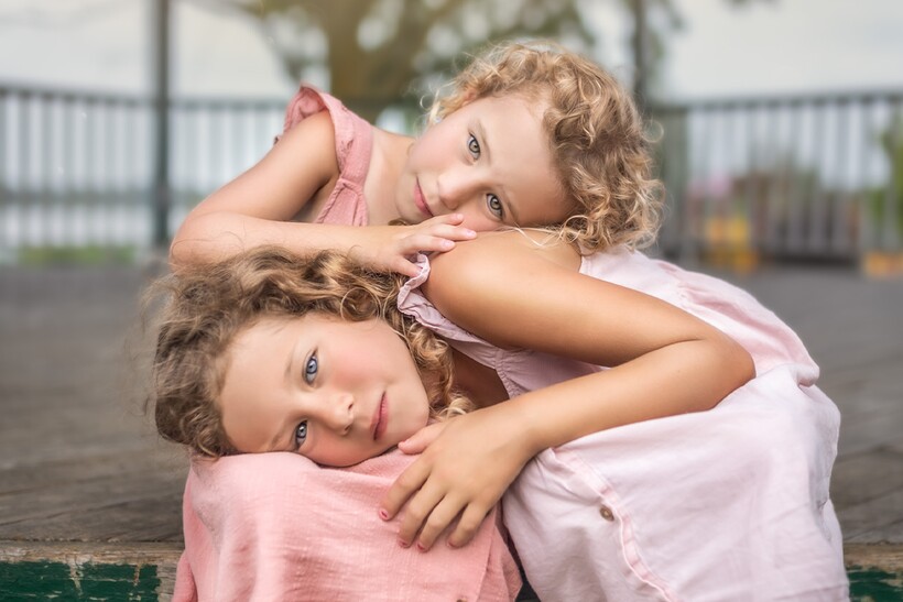 Блог - Фотограф показал удивительное внешнее сходство и близость 15 сестер Фотограф показал удивительное внешнее сходство и близость 15 сестер