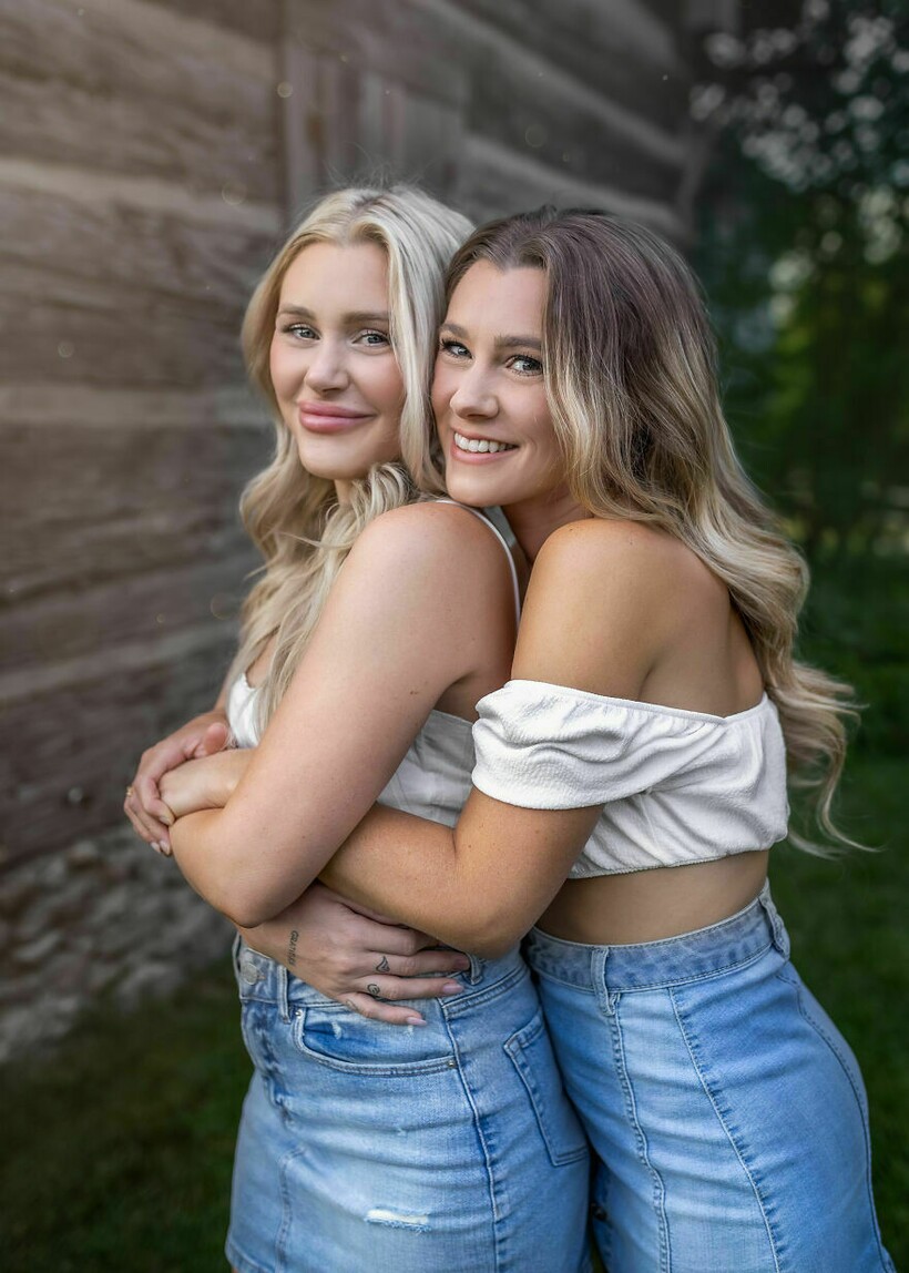 Блог - Фотограф показал удивительное внешнее сходство и близость 15 сестер Фотограф показал удивительное внешнее сходство и близость 15 сестер