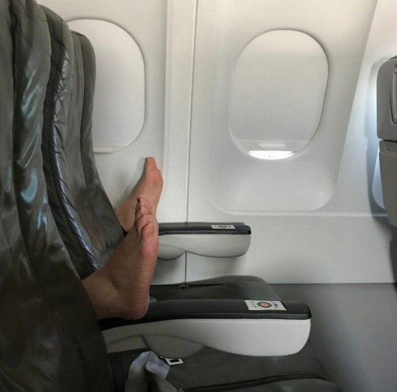 Блог - 15 пассажиров в самолете, которые выведут из себя любого 15 пассажиров в самолете, которые выведут из себя любого