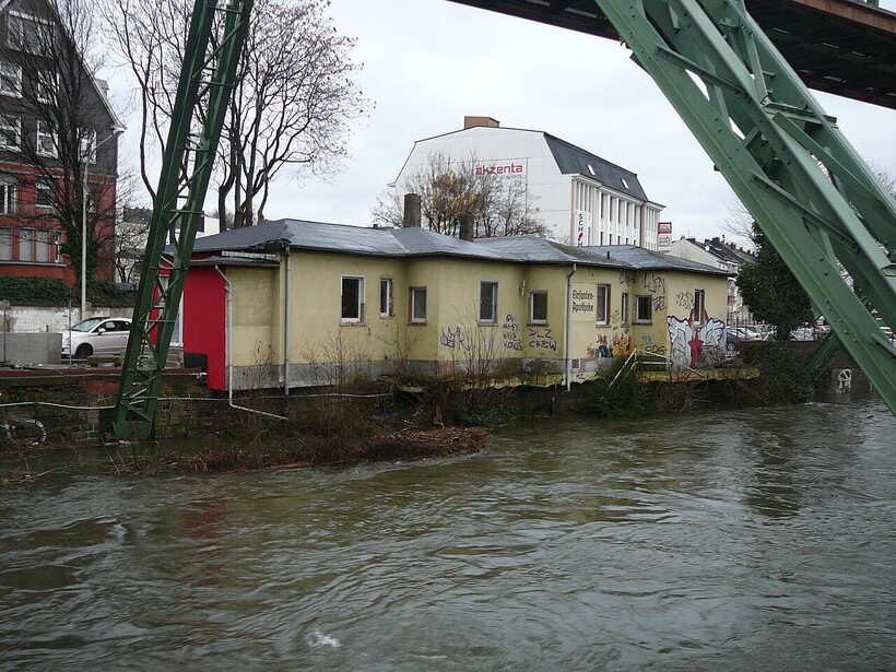 Бывшее здание «слоновьей аптеки» в 2011 году. Фото: wikipedia.org Бывшее здание «слоновьей аптеки» в 2011 году. Фото: wikipedia.org